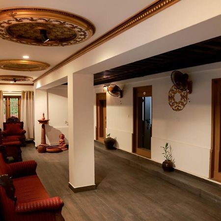 Best Heritage Home Iritti Bagian luar foto