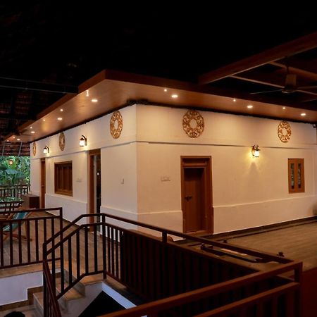 Best Heritage Home Iritti Bagian luar foto