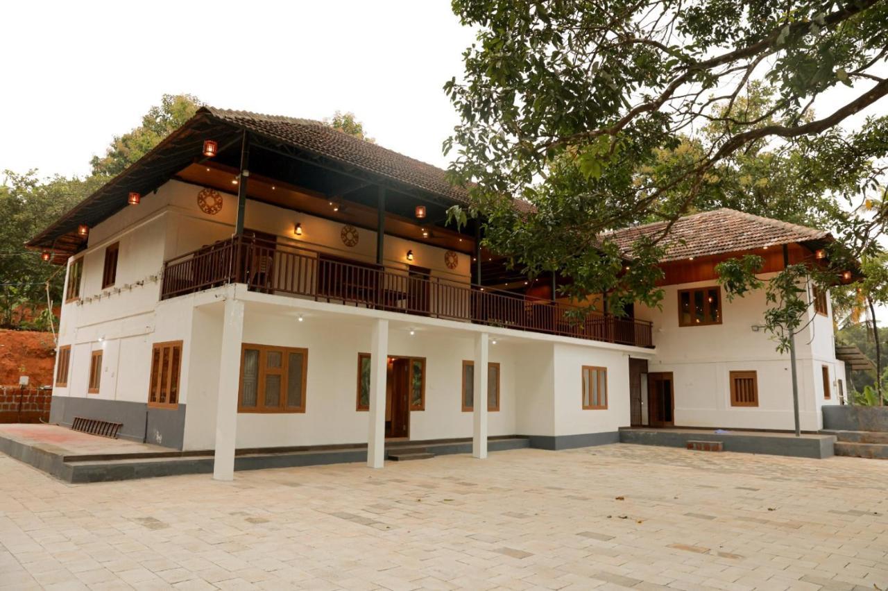 Best Heritage Home Iritti Bagian luar foto