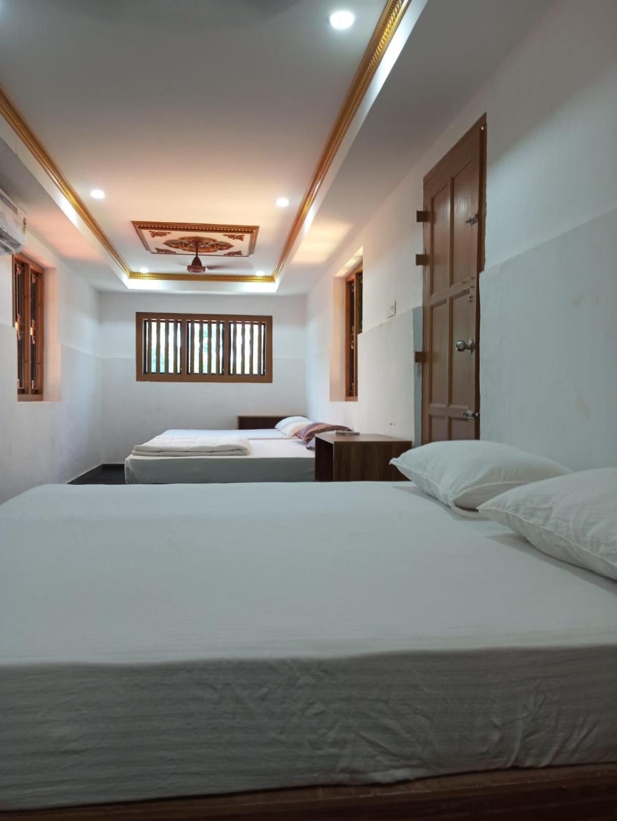 Best Heritage Home Iritti Bagian luar foto